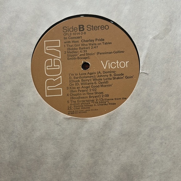 Live in concert with host Charley Pride - Picture 6 of 6